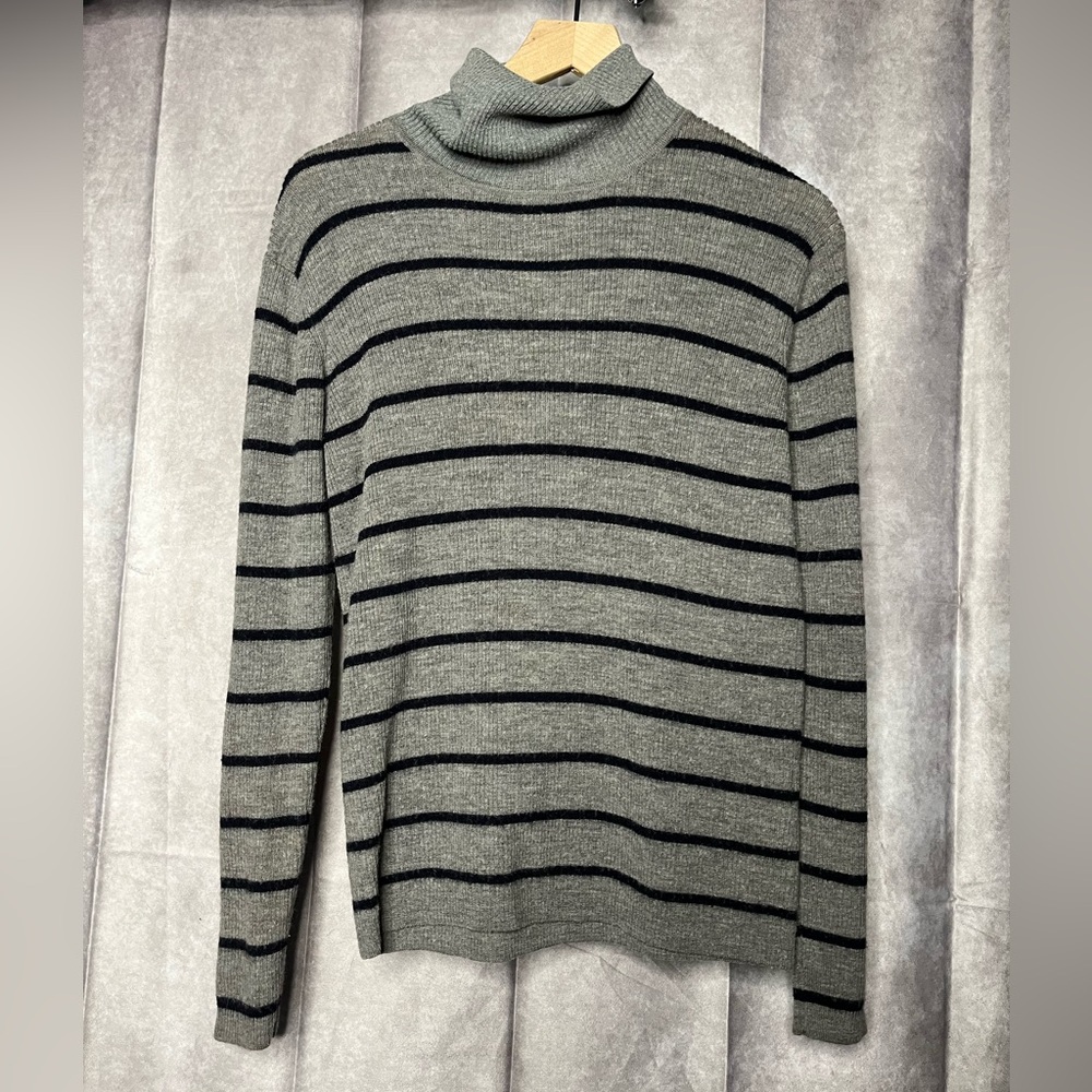 Gray Women’s Striped Sweater